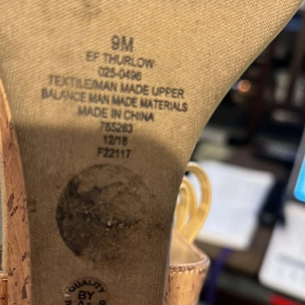 EAST 5th size 9 about 2 inch wedge sandals with embellishment and elastic - Picture 12 of 12